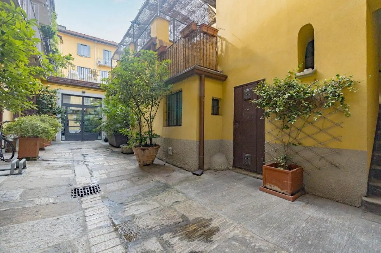 Charme Loft - 5 Min Duomo Apartment Milan